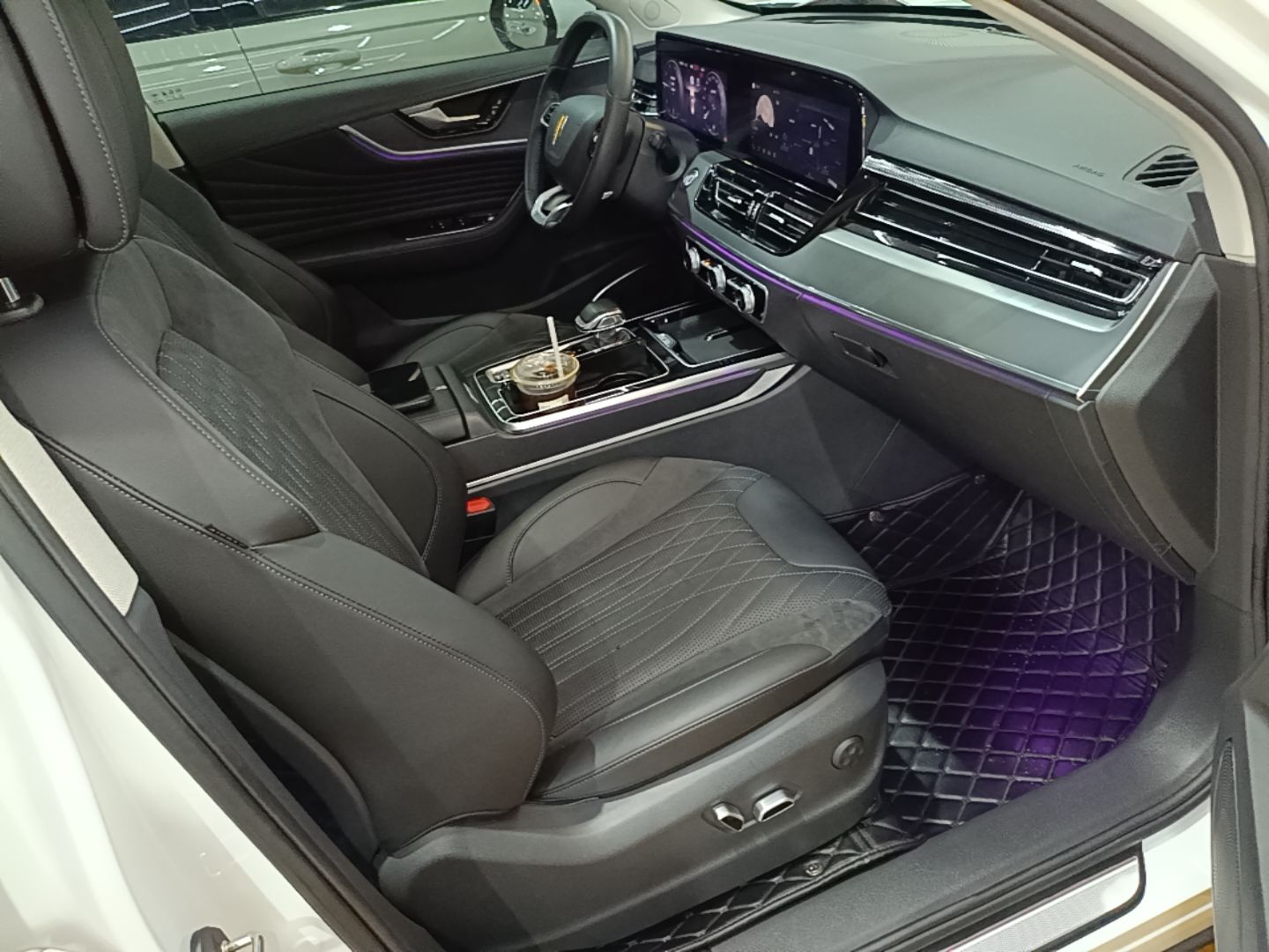 Hongqi HS5 2023 2.0T Qixiang Pro Edition — снимка 19