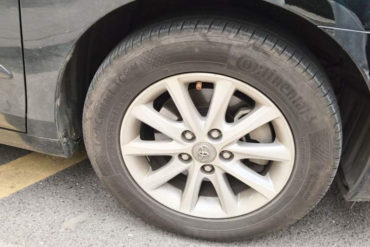 Used Toyota Camry 2013 200G Classic Luxury Edition Right Front Wheel Hub