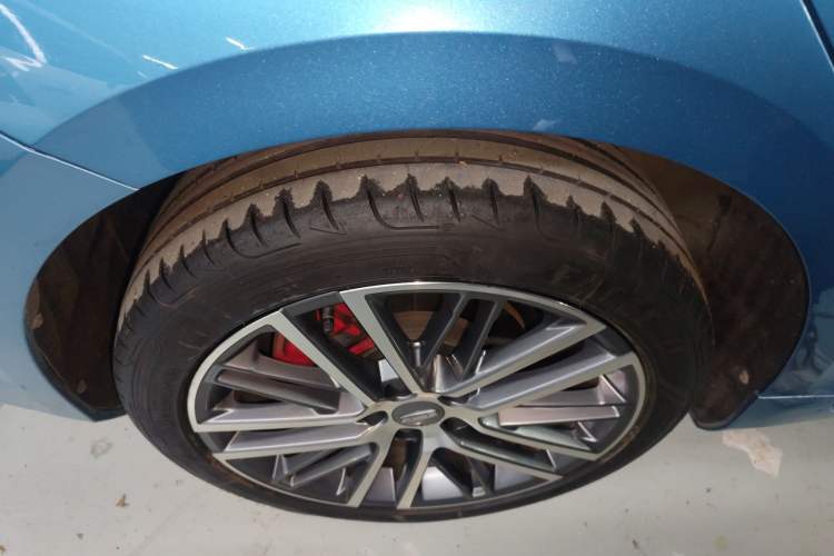 Used Geely Auto Preface 2021 2.0TD Luxury Version Right Rear Wheel Hub