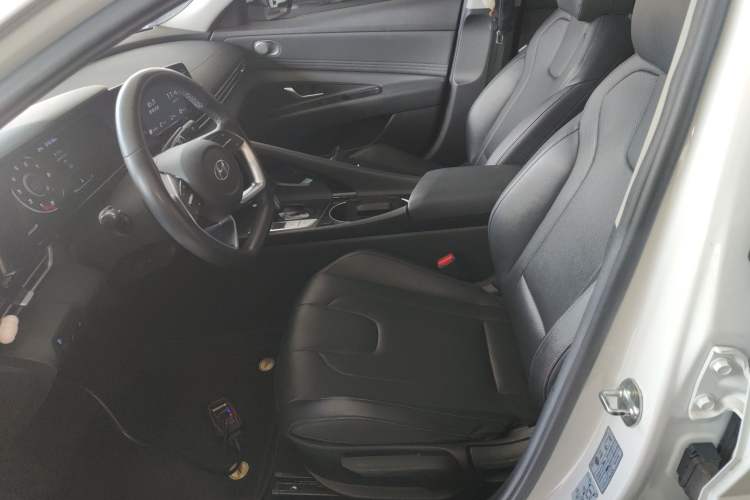 Used Hyundai Elantra 2021 1.5L CVT GLX Elite Edition
