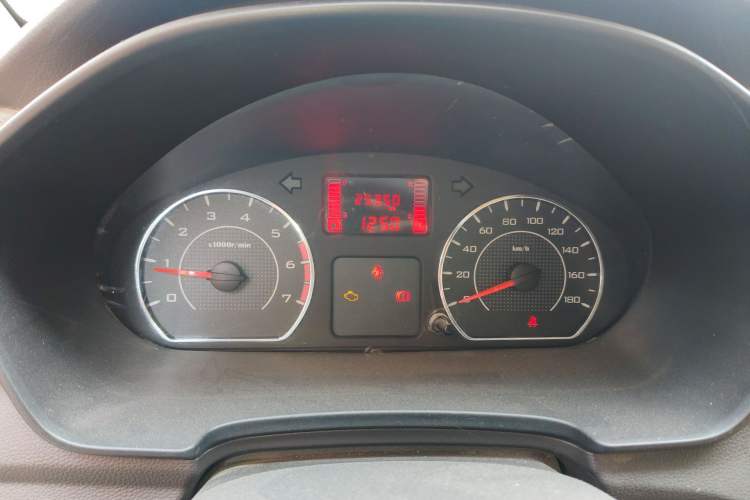 Used Wuling Hongguang V 2019 1.5L Base Version China VI LAR
