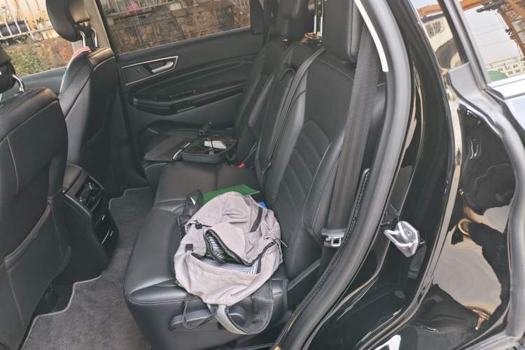 Used Ford Edge 2018 EcoBoost 245 Two-Wheel-Drive Titanium 7-Seater China V Standard