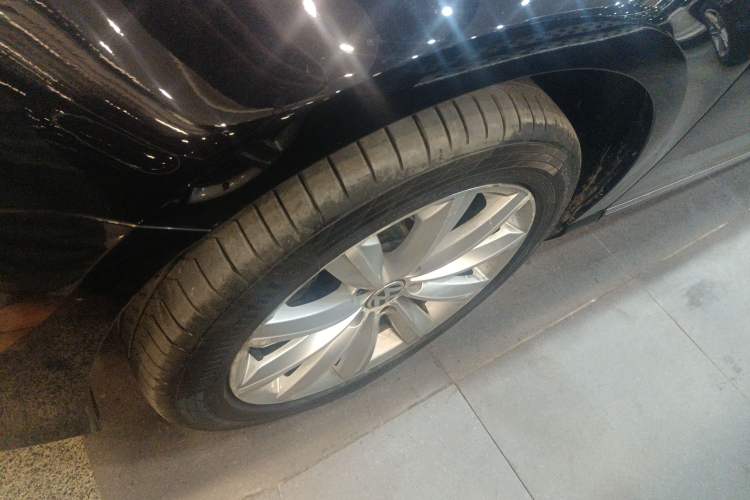 Used Volkswagen Magotan (Import) 2012 Travel Edition 2.0 TSI Luxury Version
