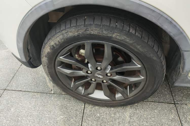 Used Land X2 2017 1.6L Automatic Jingrui Edition
