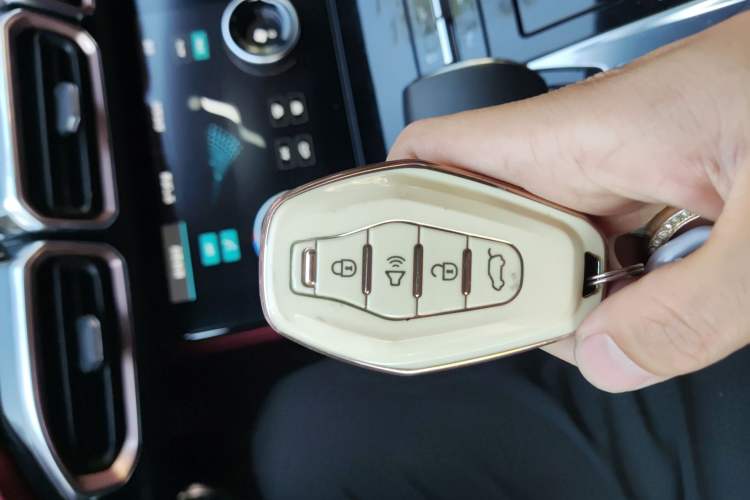 Used JETOUR X70 PLUS 2021 1.6T DCT Pro 7-seater
