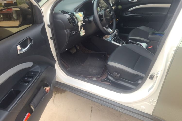 Used Kia kx1 Stonic 2021 1.4L CVT Fun & Sunroof Model Driver Seat