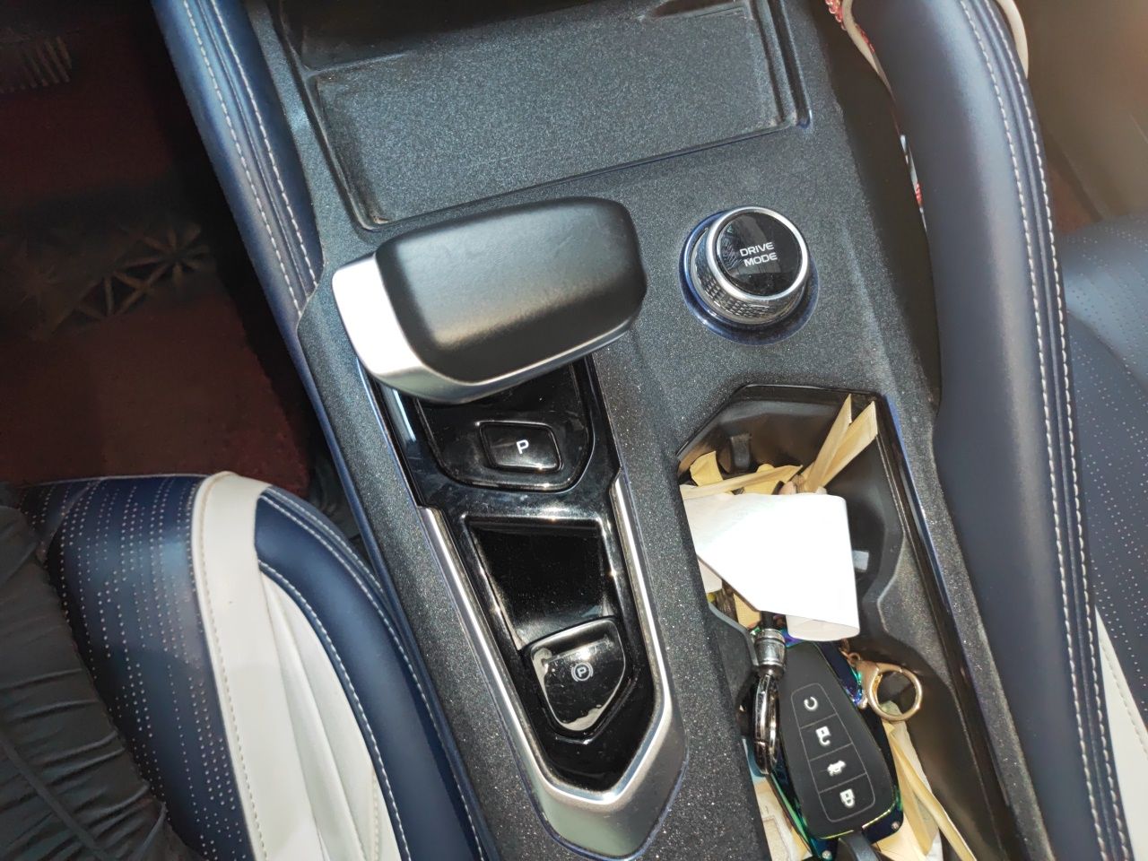 Geely Auto Monjaro L 2022 1.5T Thunder Hi·F Plug-in Hybrid Super Rui — снимка 14