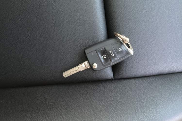 Used Volkswagen Golf 2019 200TSI DSG Comfort & Ambition Edition China VI Standard Interior 1