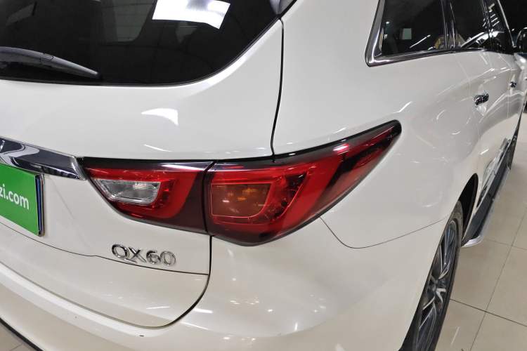 Used Infiniti QX60 2016 2.5 S/C Hybrid Two-Wheel-Drive Excellence Edition China V Standard