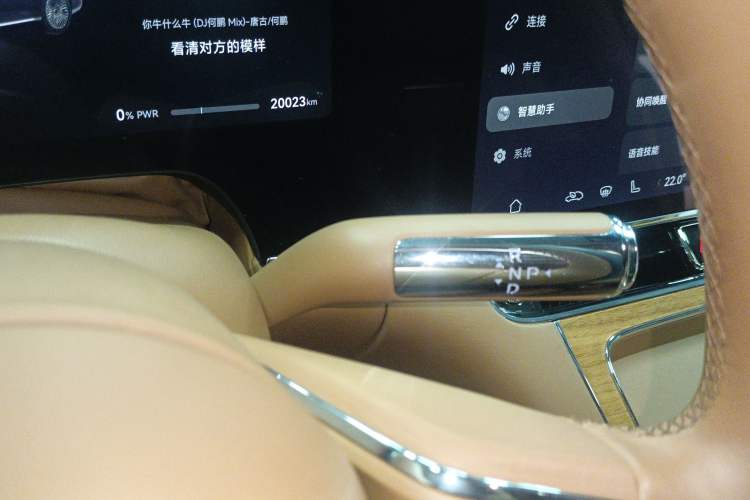 Used Hima S800 2025 Model, Range-Extended Starlight Premium Edition, 5 Seats Gear Lever