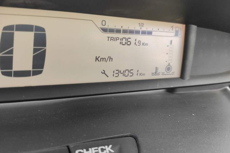 Used Citroen C-Quatre 2010 Sedan 1.6L Manual Shangle Version Odometer Close Up