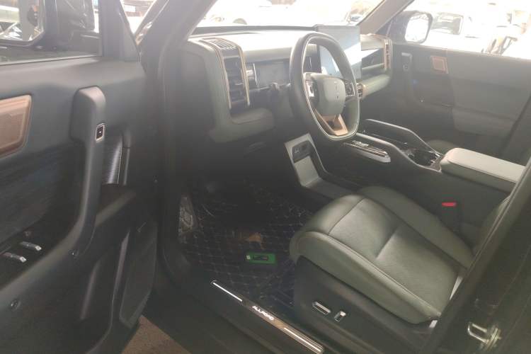 Used iCAR 03 2024 501km Four-wheel Drive Long-Range Advanced Version