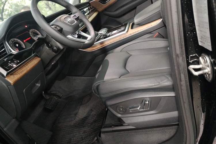 Used Audi Q7 2022 55 TFSI quattro S line Prestige Edition Left Front Seat