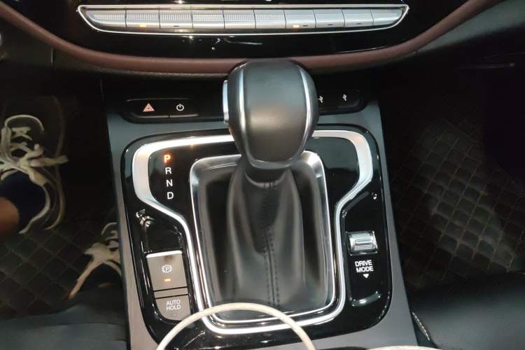 Used GAC Trumpchi M6 2021 PRO 270T DCT Luxury Edition Gear Lever