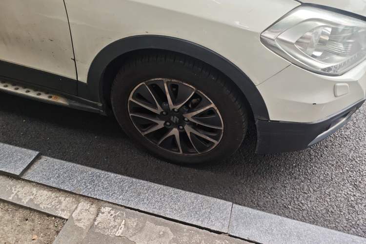 Used Suzuki S-Cross 2015 1.4T Automatic Two-Wheel Drive Prestige Model
