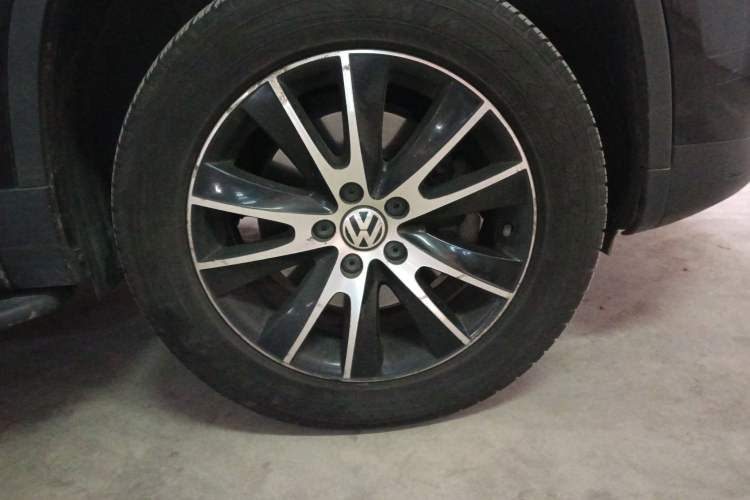 Used Volkswagen Tiguan 2013 2.0 TSI Automatic All-Wheel Drive Luxury Edition