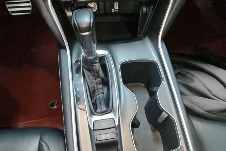 Used Honda Accord 2022 260TURBO Phantom Night · Prestige Edition Gear Lever