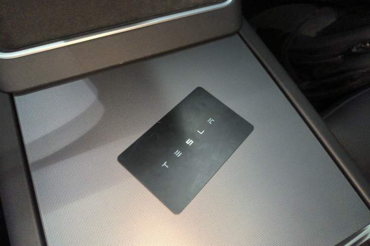 Used Tesla Model Y 2026 Rear-Drive Model Vehicle Key