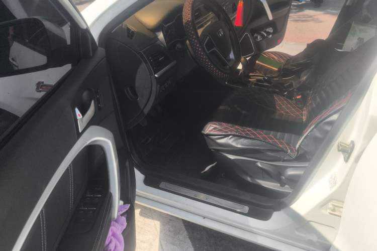 Used Geely Auto Emgrand 2015 Sedan 1.5L Manual - Top Trim Level
