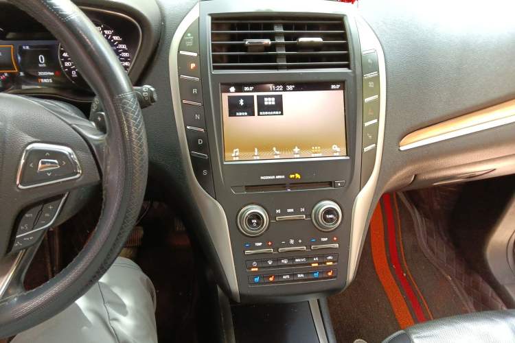 Used Lincoln MKC 2017 2.0T Four-Wheel Drive Prestige Edition