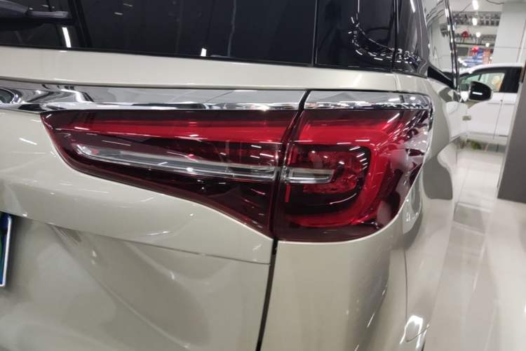 Used Buick GL8 2023 ES Lu Zun Deluxe Model
