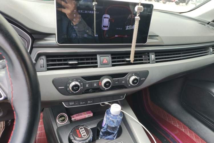 Used Audi A4L 2017 Plus 40 TFSI Ambition Model Audio And AC Panel