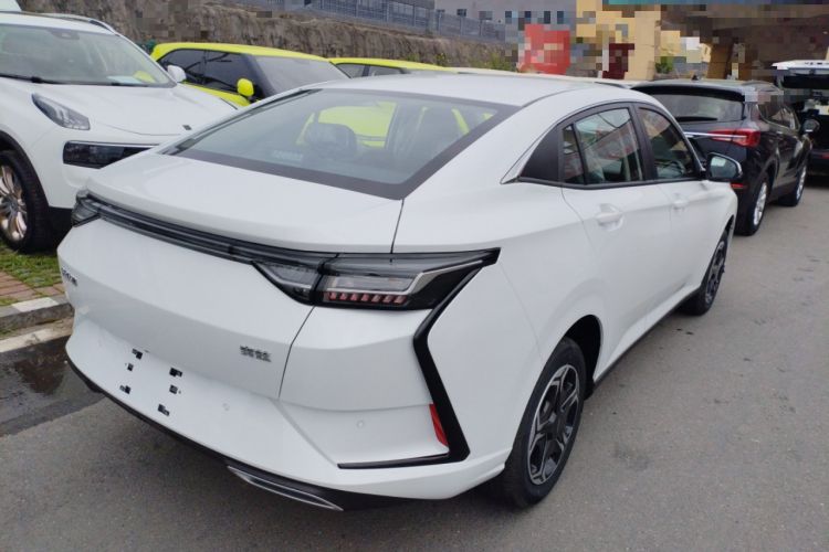 Used Dongfeng Aeolus Yixuan 2025 1.5L Automatic Luxury Version Rear Right 45 Deg