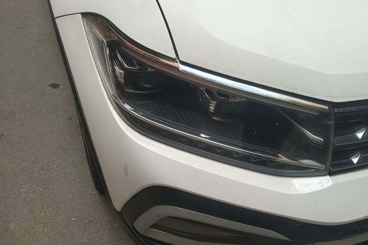 Used Volkswagen T-Cross 2019 1.5L Automatic Comfort Edition Right Front Headlight