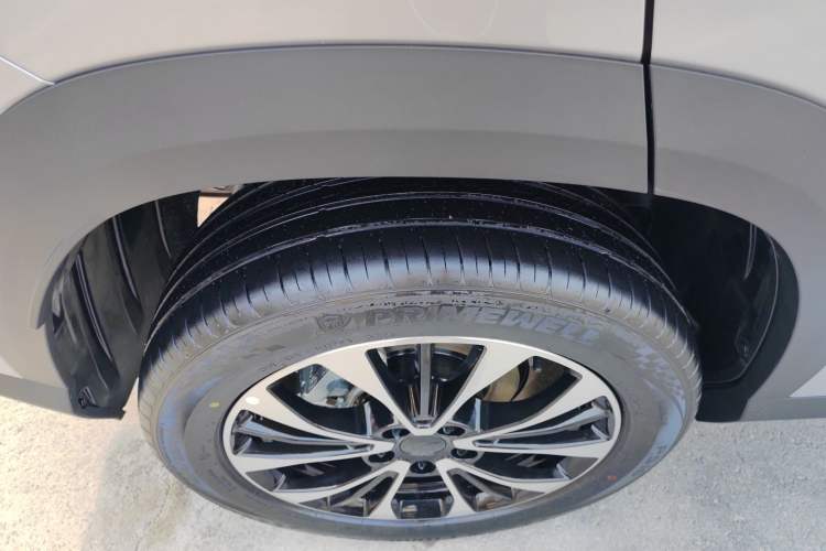 Used Geely Auto Emgrand X7 Sport 2026 Model 1.5TD Aspirational Right Rear Wheel Hub