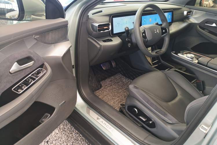 Used ARCFOX Alpha S 2021 603H
