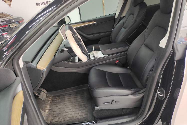 Used Tesla Model Y 2022 Rear-Wheel-Drive Version