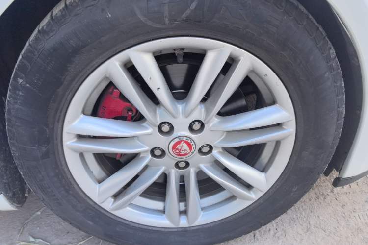 Used Jaguar XF 2015 XF 2.0T 80th Anniversary Collector's Edition