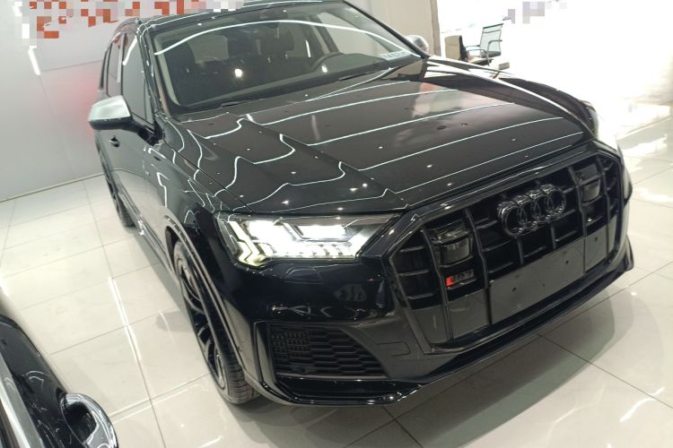 Used Audi Q7 2021 55 TFSI quattro S line Sport model
