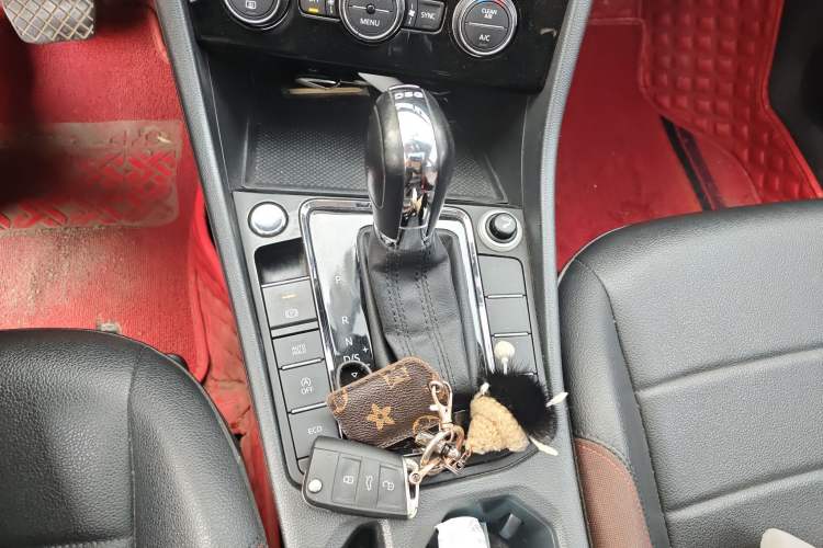 Used Volkswagen Bora 2019 Revised Version 280TSI DSG Elite Edition China VI Standard Gear Lever