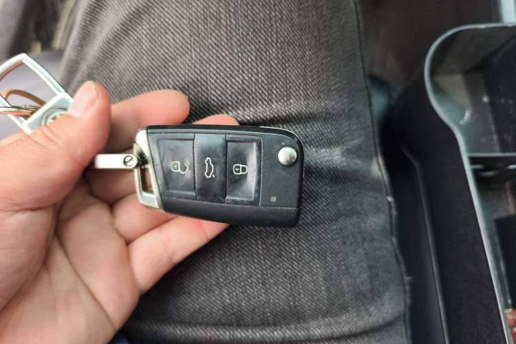 Used Volkswagen Sagitar 2021 280TSI DSG Comfort Connect Edition Vehicle Key