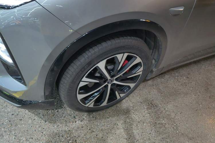 Used Nio EC6 2025 75 kWh Left Front Wheel Hub