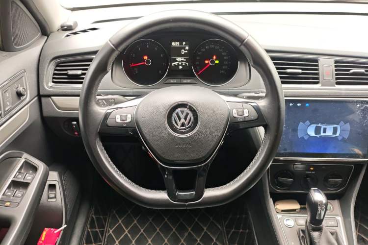 Used Volkswagen Lavida 2018 Classic 1.5L Automatic Comfort Edition China VI Standard
