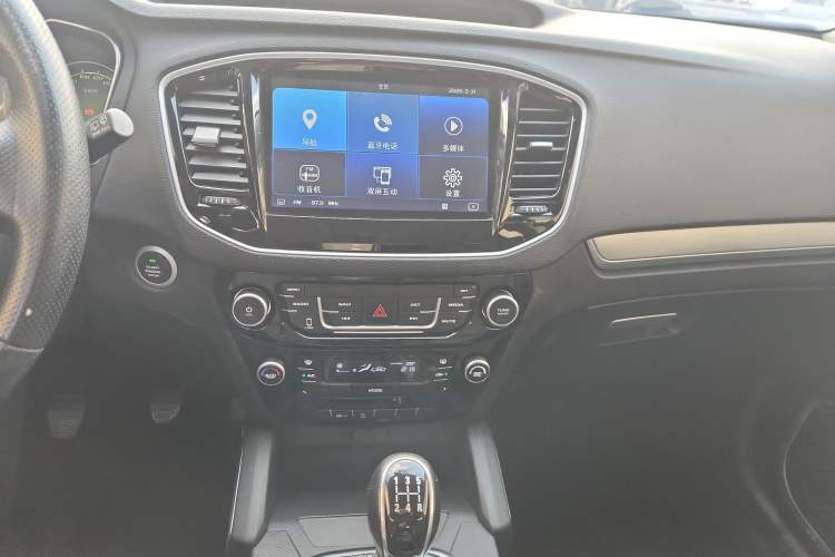 Used Geely Auto Vision X6 2016 1.8L Manual Luxury Model Audio And AC Panel