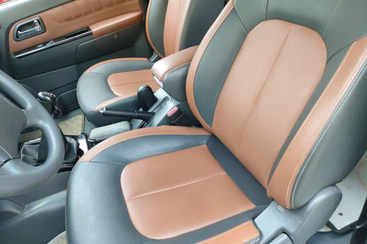 Used Great Wall Wingle 5 2013 2.8T European Version Two-Wheel Drive Elite Version Big Double-Cab GW2.8TC