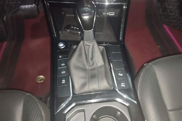 Used Volkswagen Passat 2023 330TSI Luxury Edition
