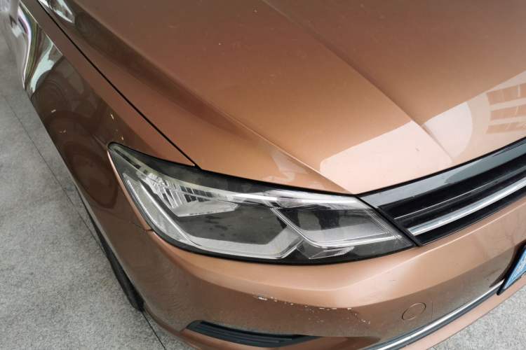 Used Volkswagen Lamando 2015 280TSI DSG Comfort Edition Right Front Headlight