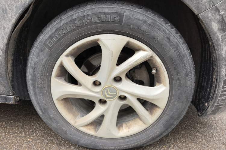 Used Citroen Elysee 2014 1.6L Manual Fashion Edition Right Front Wheel Hub