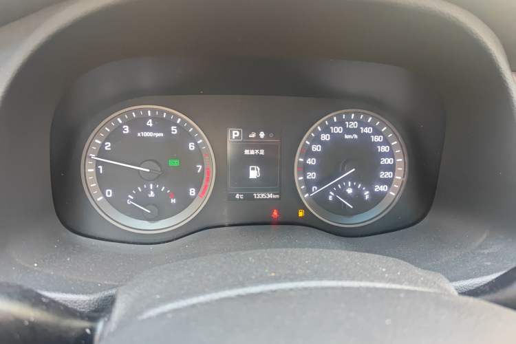 Used Hyundai Tucson 2015 2.0L Automatic Two-Wheel Drive Smart Version
