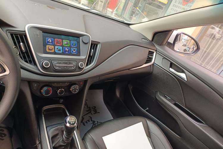 Used Chevrolet Cavalier 2016 1.5L Manual Xinyue Edition Audio And AC Panel