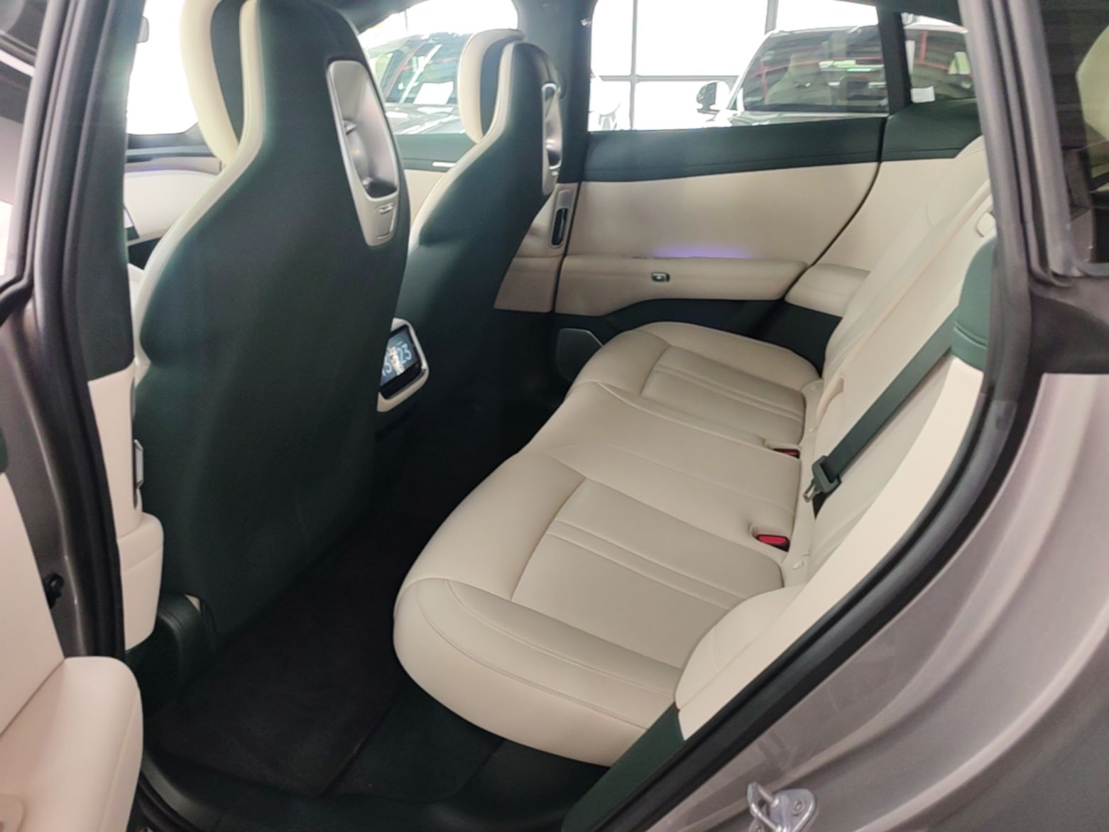Xiaomi Auto YU7 2025 Ultra-Long Range Rear-Wheel Drive Version — снимка 20