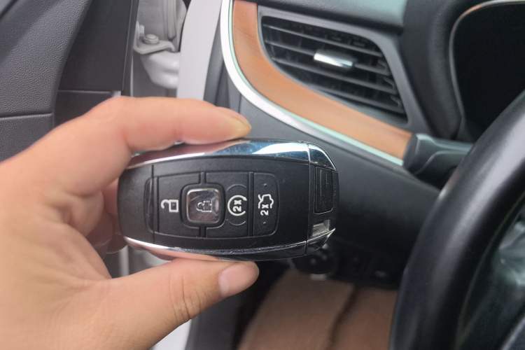 Used Lincoln MKC 2017 2.0T Four-Wheel Drive Zunya Edition Vehicle Key