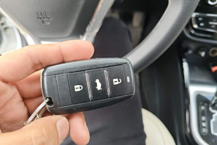 Used CHANGAN Alsvin V7 2015 1.6L Automatic Enjoyment Model China IV Standard
