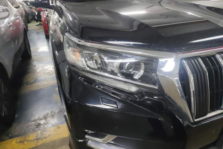 Used Toyota Prado 2019 3.5L Automatic TX-L Deluxe Edition with Rear-Mounted Spare Tire
