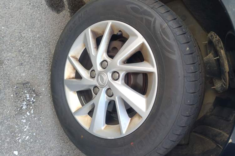 Used FORTHING Lingzhi PLUS 2021 2.0L Manual Luxury 9-Seater
