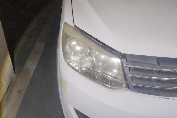 Used Dongfeng Fengon 350 2014 1.5L Manual Base Version
